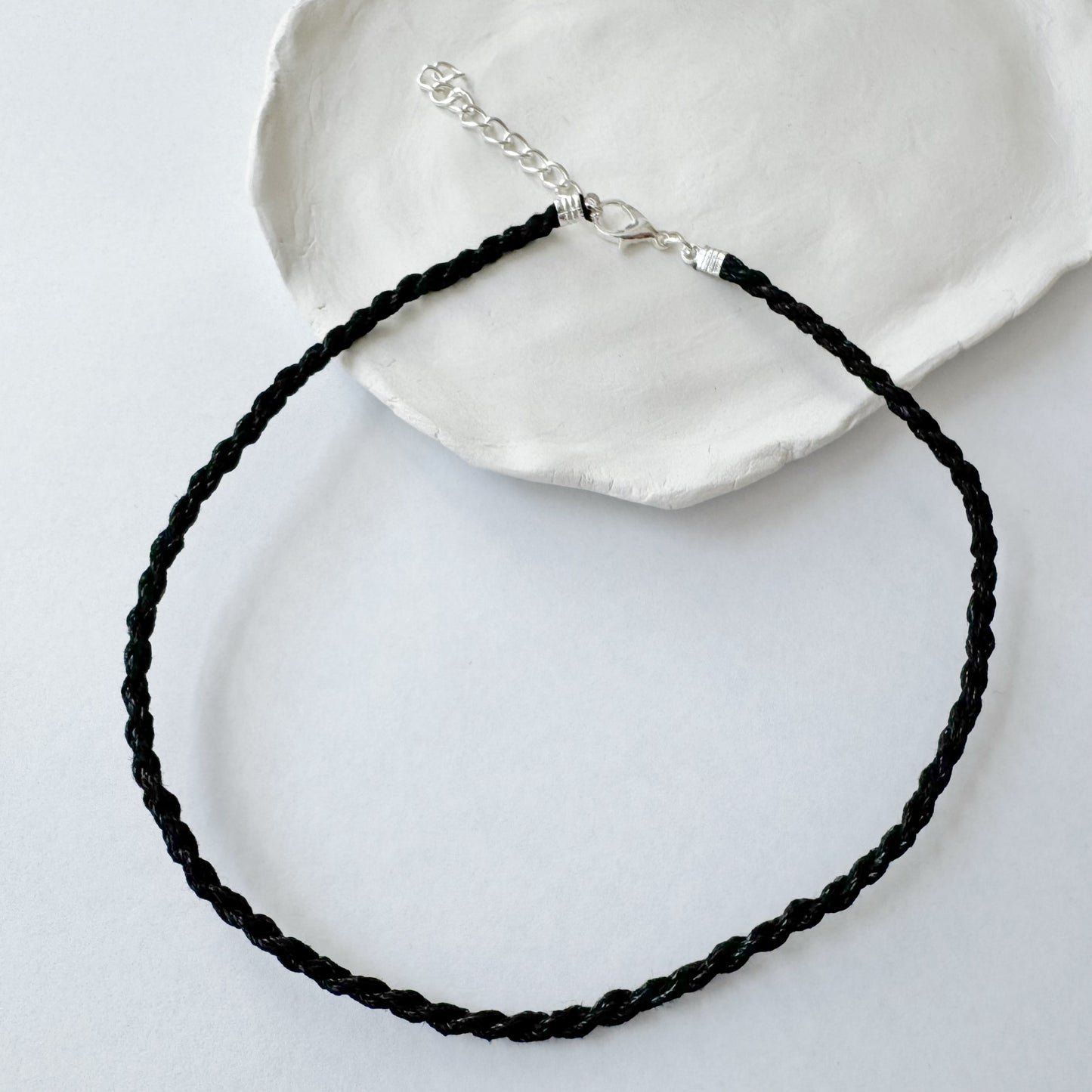 Colorful Rope Necklace – Minimalist Everyday Style