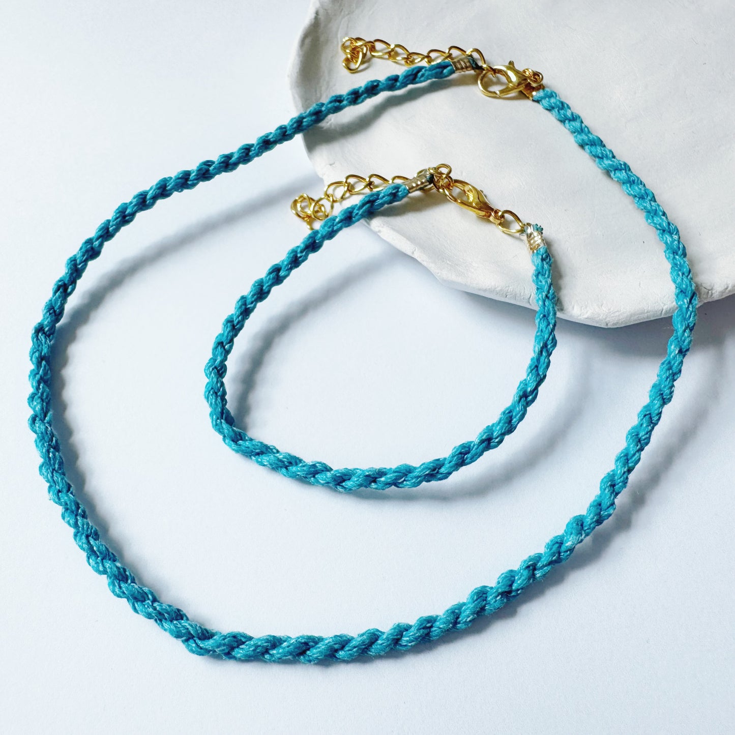 Colorful Rope Necklace – Minimalist Everyday Style