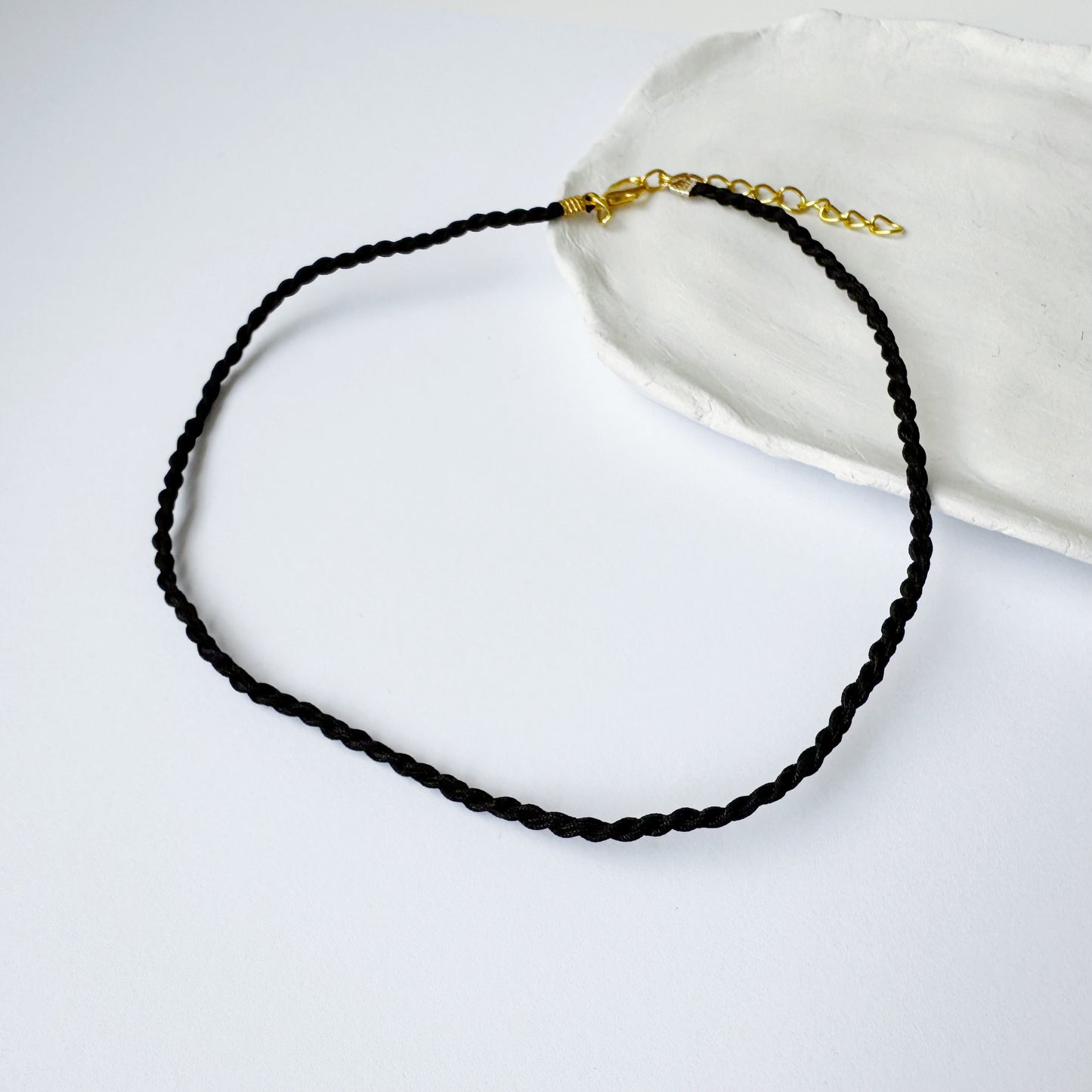 Colorful Rope Necklace – Minimalist Everyday Style